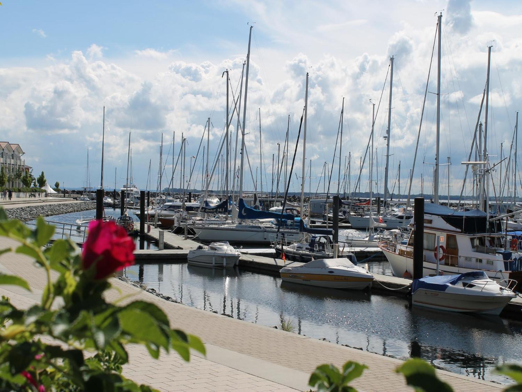 Peaceful Apartment In Ostseebad Boltenhagen With Terrace Bagian luar foto